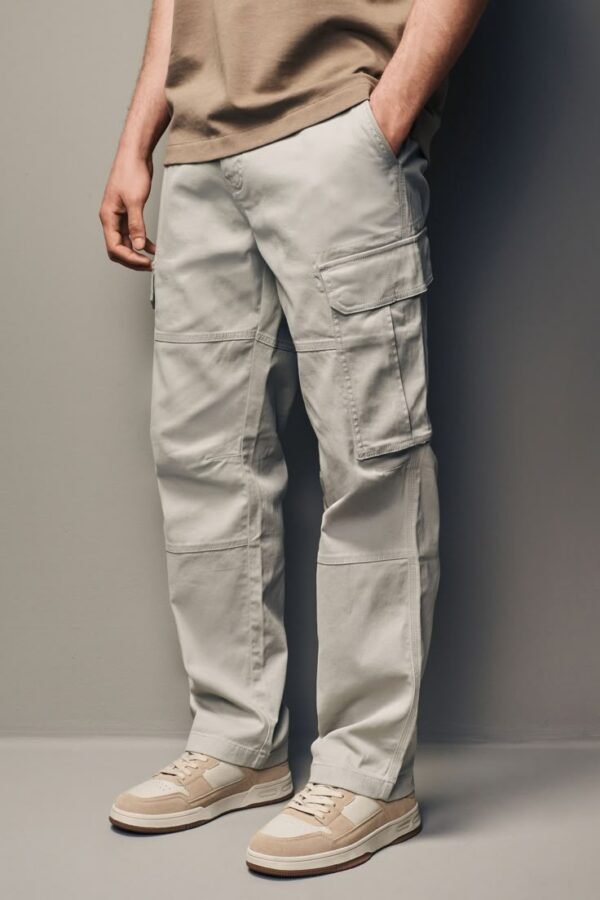 Classic Straight Fit Cargo Pants – Timeless Style with Everyday Functionality